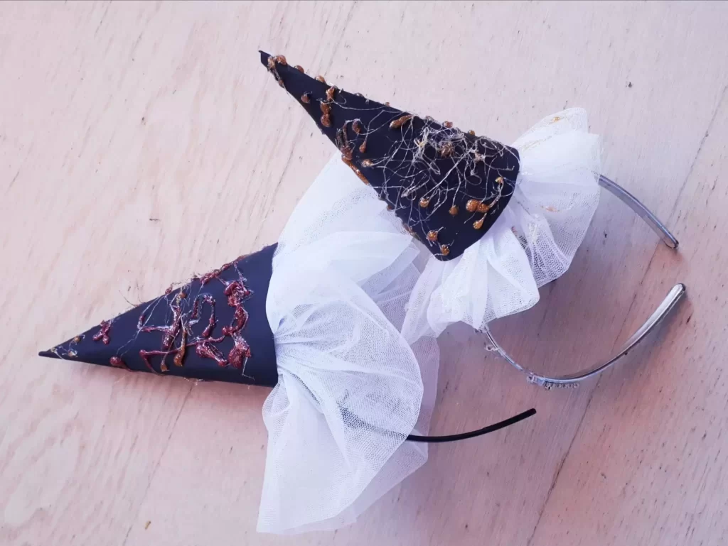 How to Sew a Witches Hat for an Easy DIY Halloween Costume 7 witches hat easy tutorial