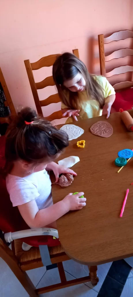 How do you make 3 ingredient playdough?