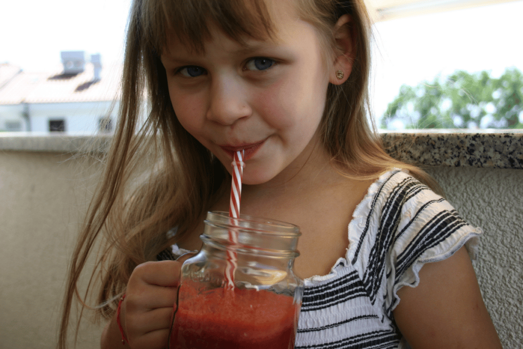 red berries smoothie for kids picky eaters