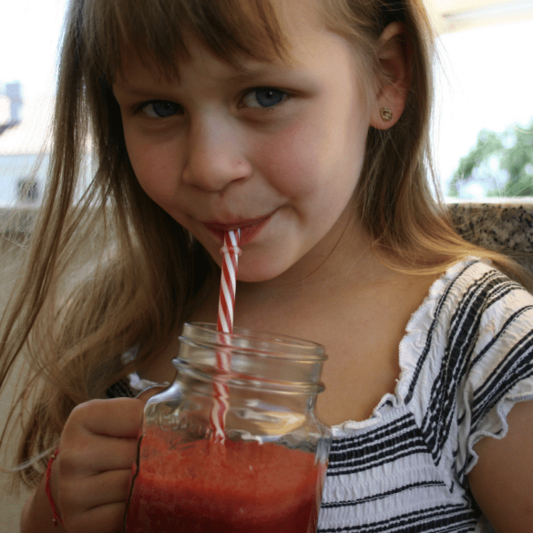 red berries smoothie for kids picky eaters