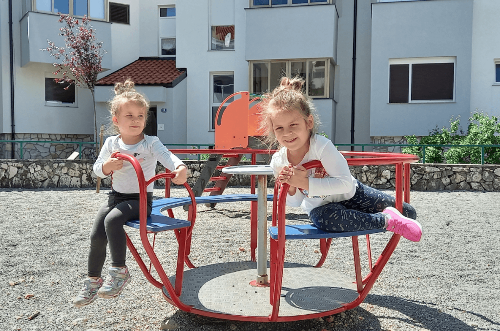 why toddlers spin around in circles