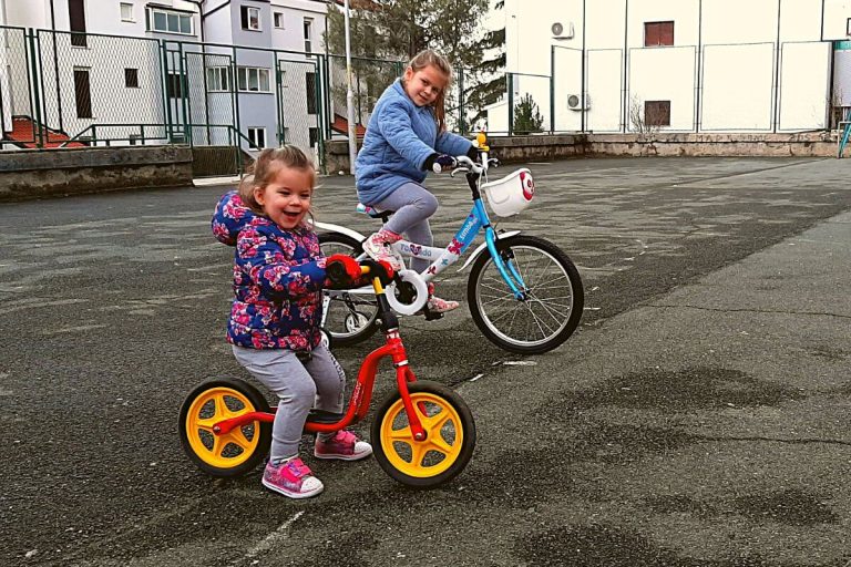 How to Teach a Kid to Ride a Bike Without Training Wheels